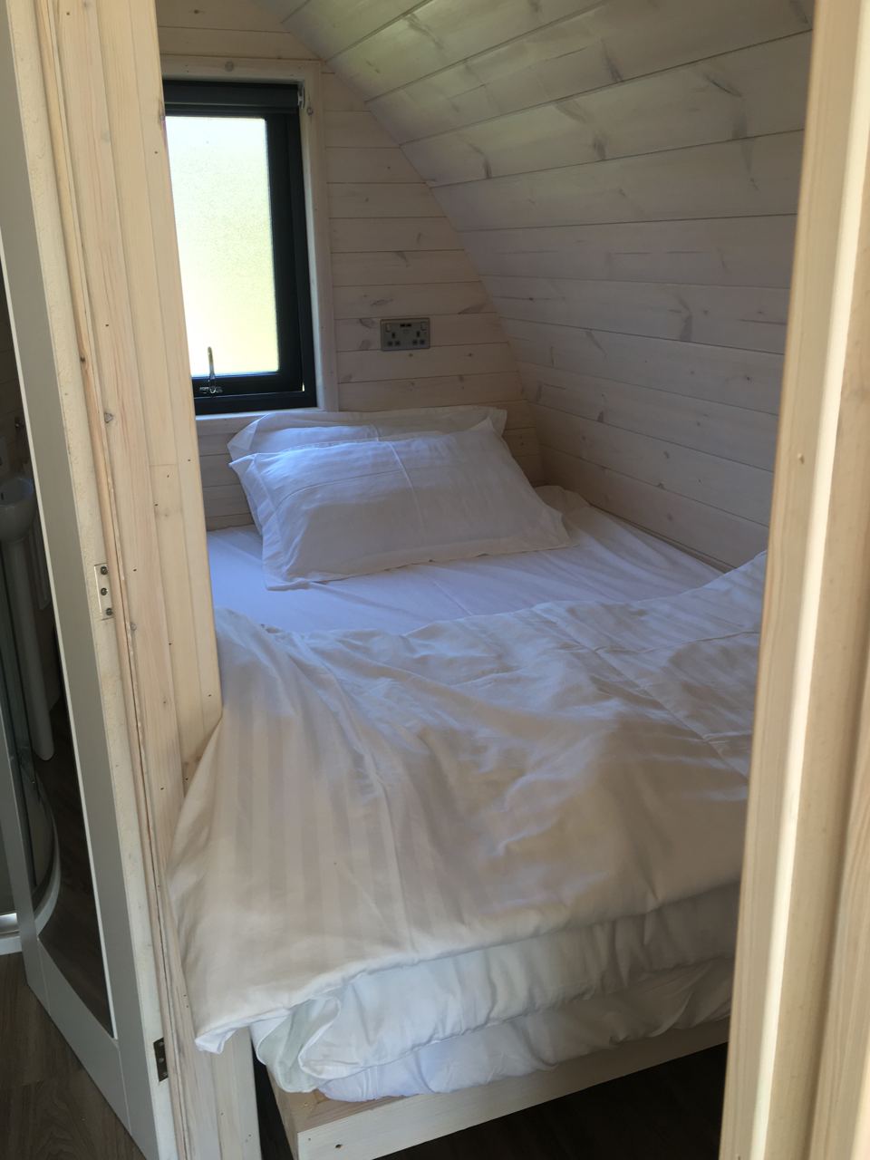 Pod bed