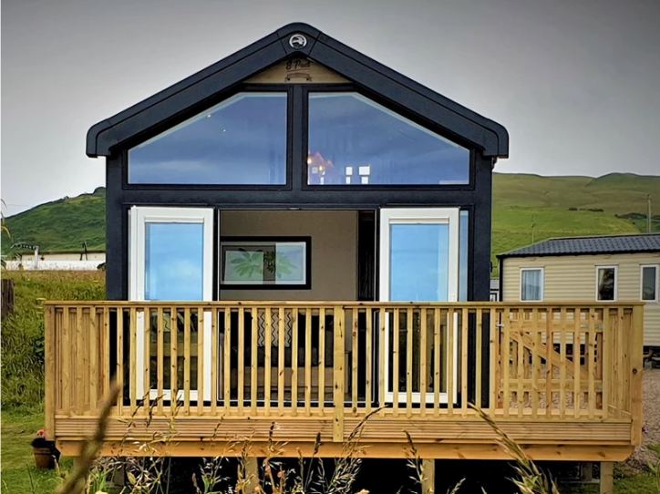 Glamping cabin with deck