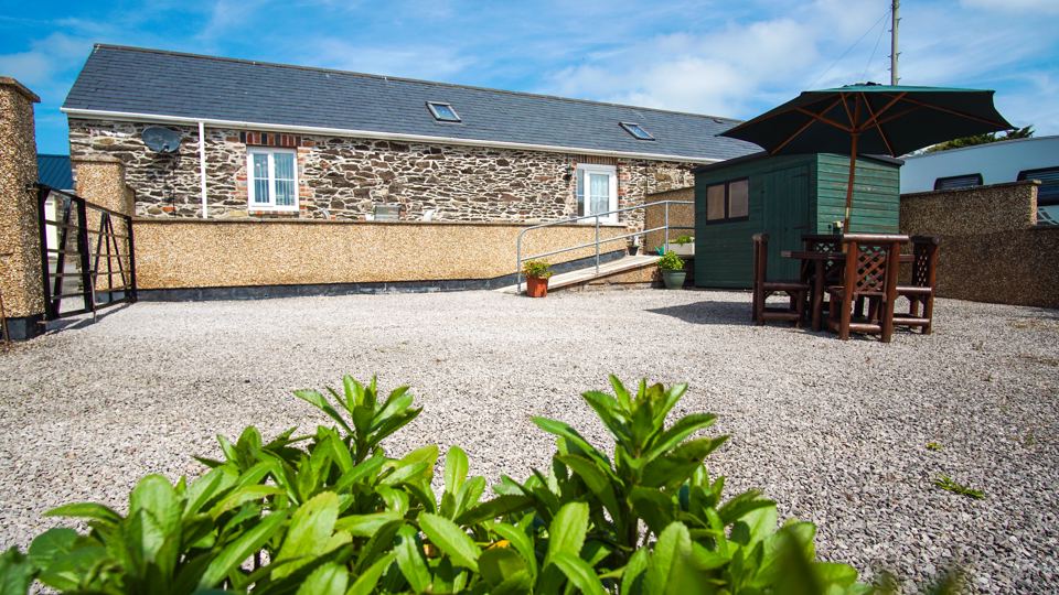 Stable Cottage courtyard