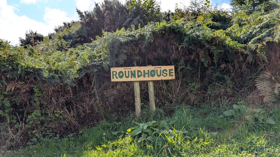 Roundhouse path