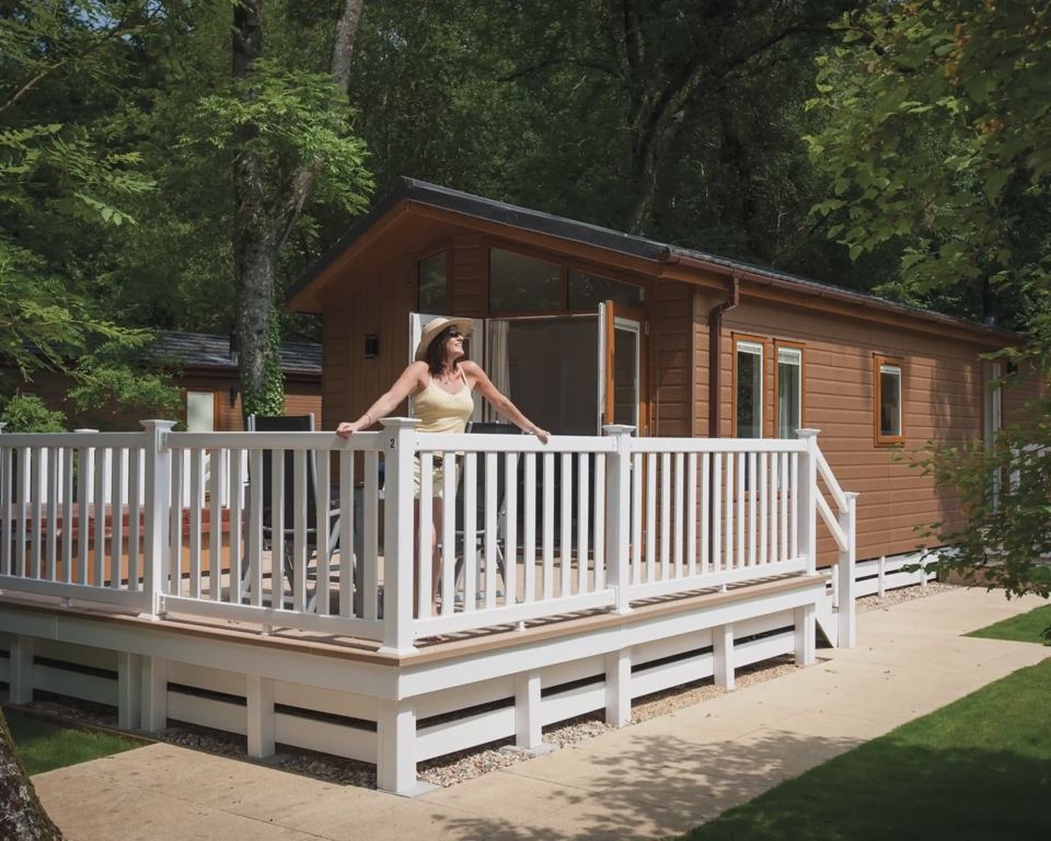 Lodge with wraparound deck