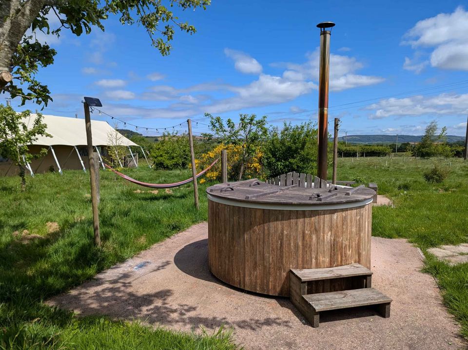 Wood-fired hot tub