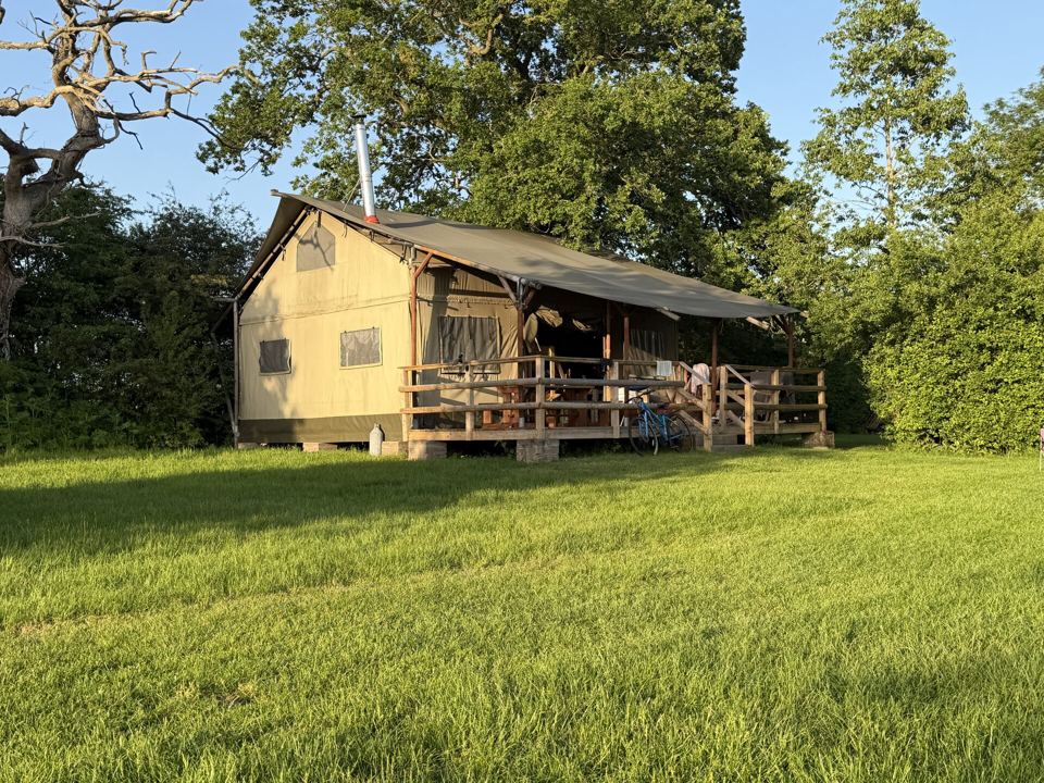 Canvas lodge with its veranda