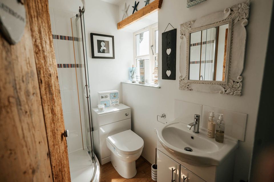 Farmhouse shower room