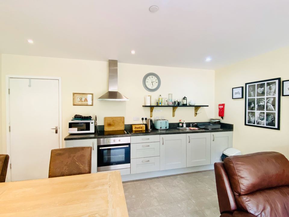 Lodge kitchen and dining area