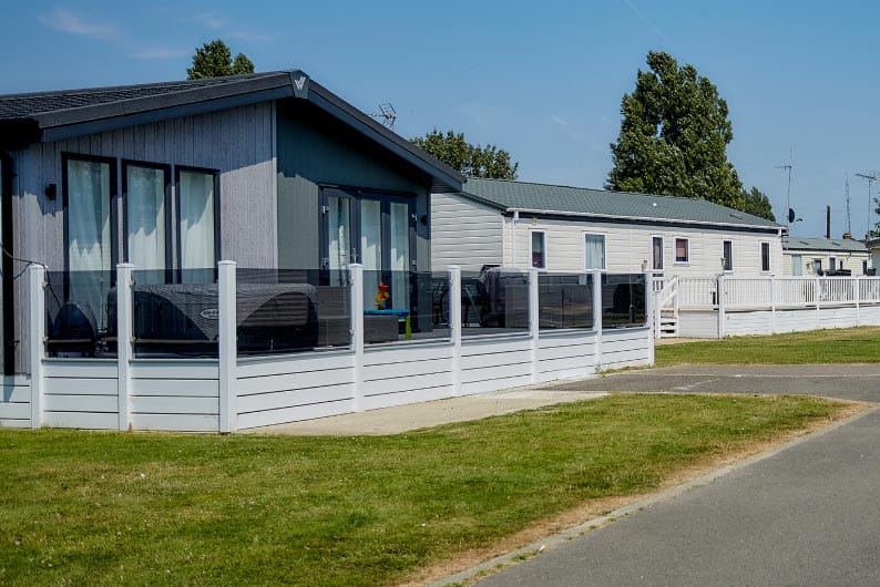 Lodge with glass balustrade
