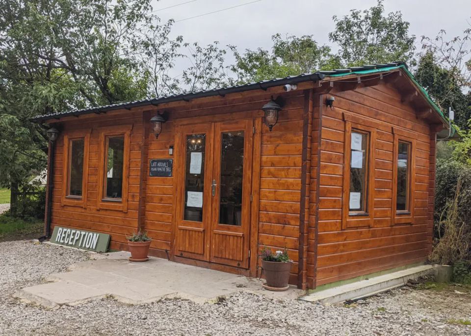 Log cabin reception