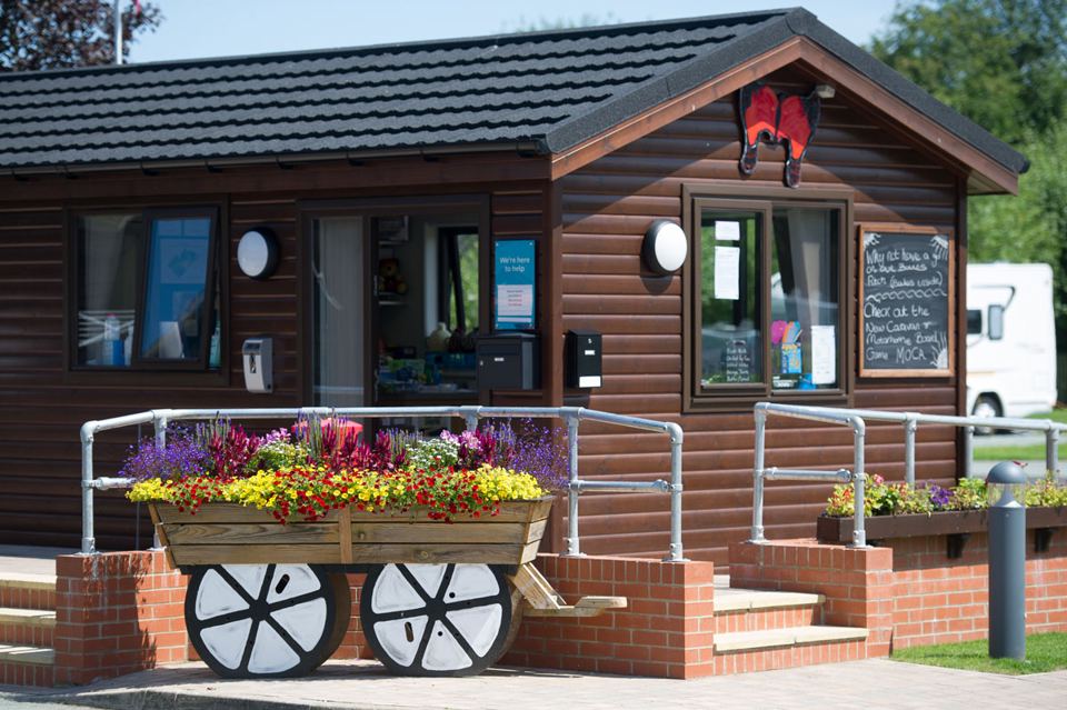 Reception cabin