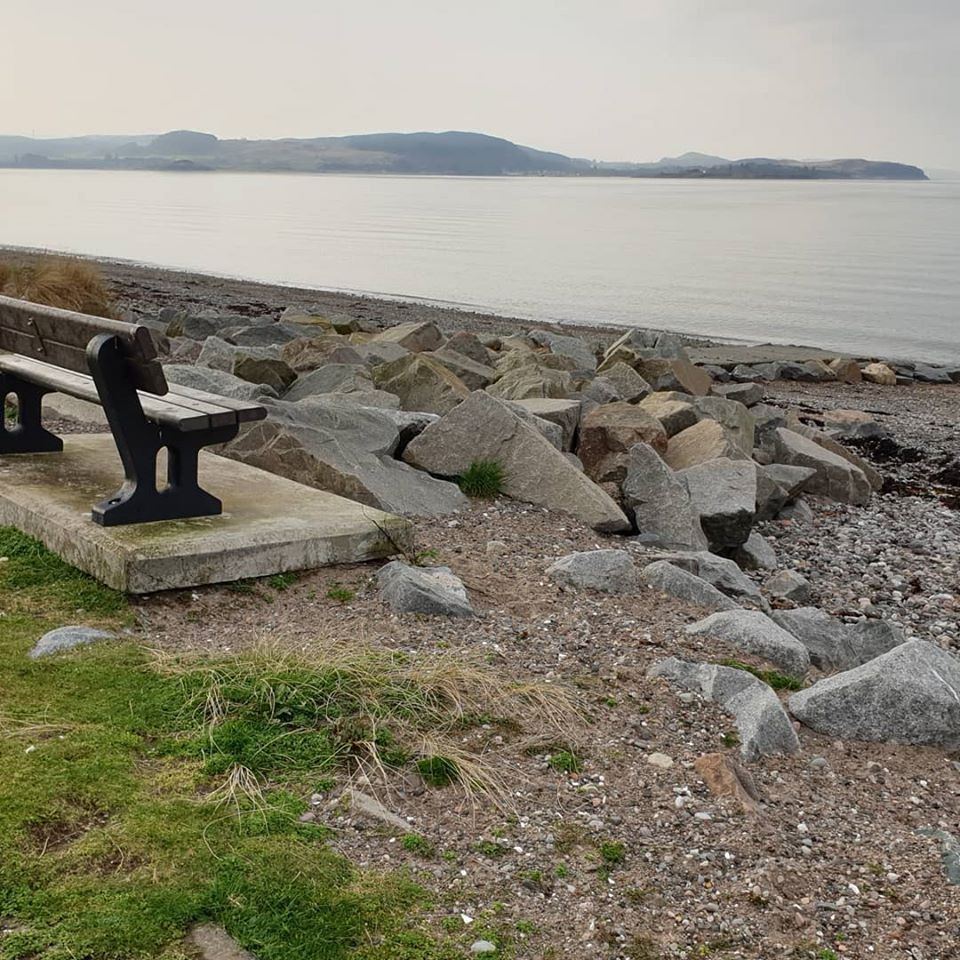 Shore and rocks by the park