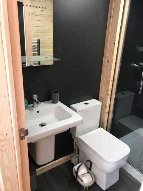 Pod shower room