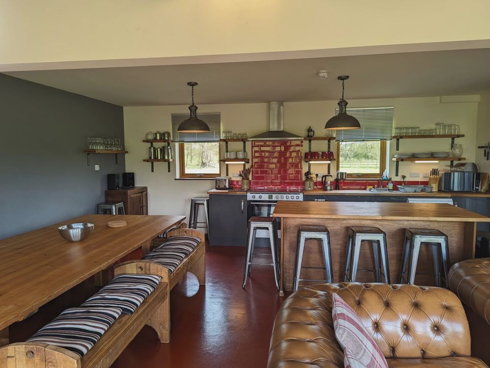 Lodge kitchen and dining area