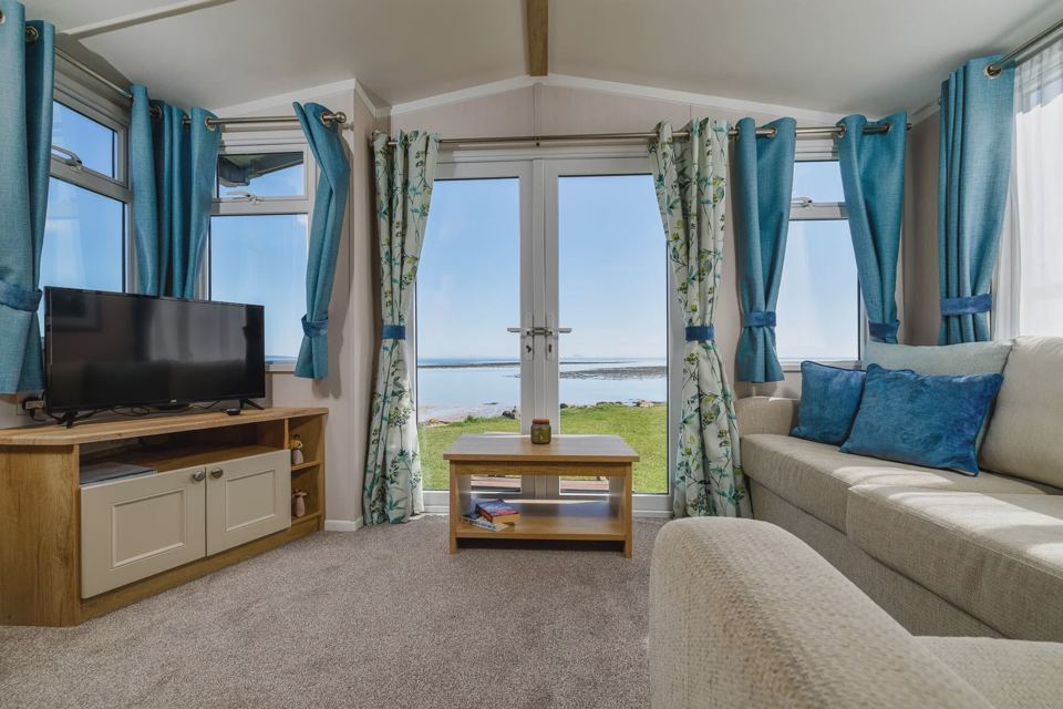 Lounge with sea view