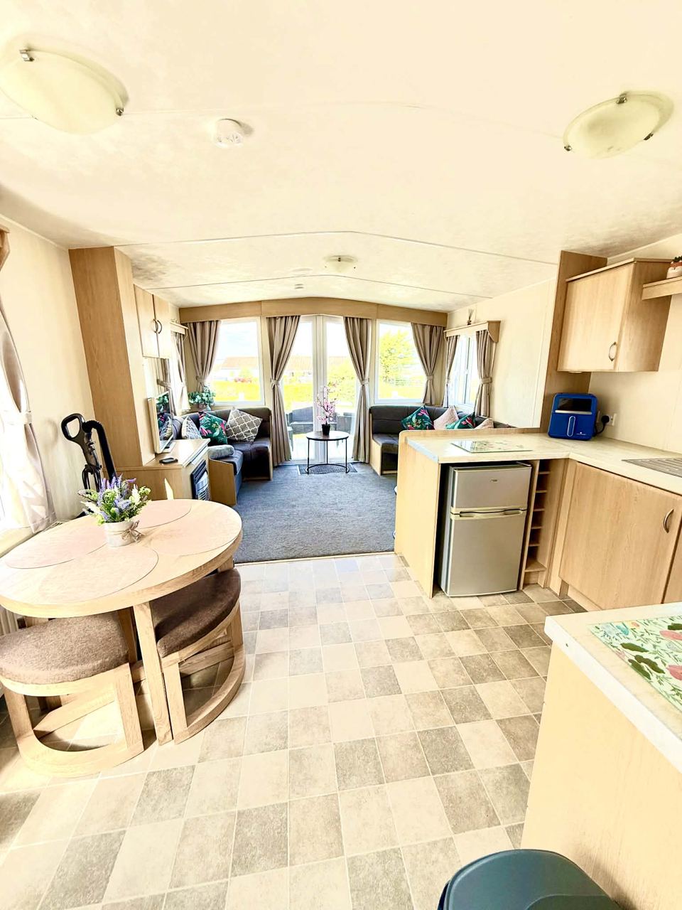 Open-plan dining and lounge