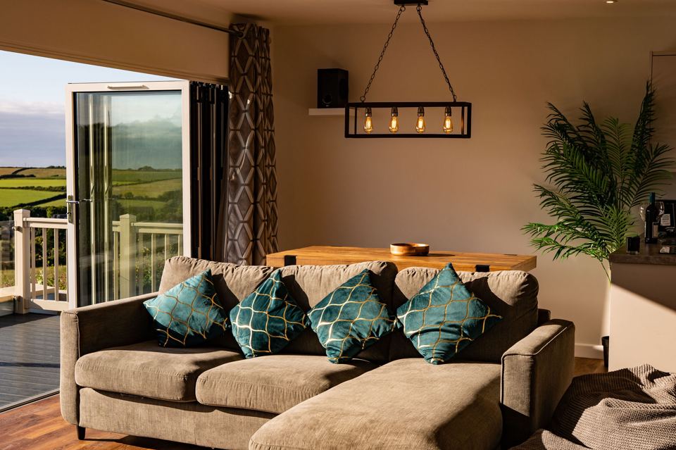 Lounge with view through the doors