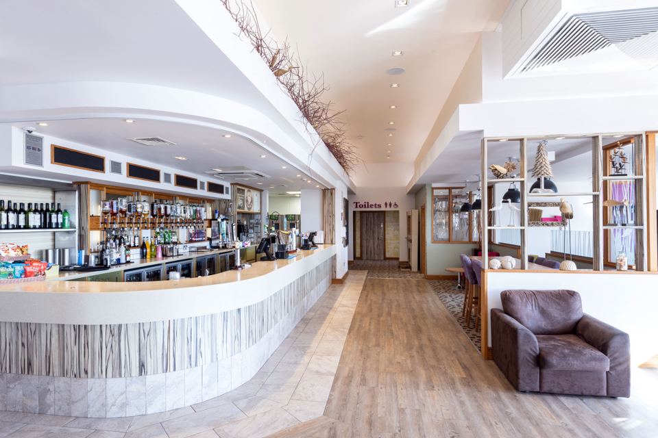 Bar and lounge