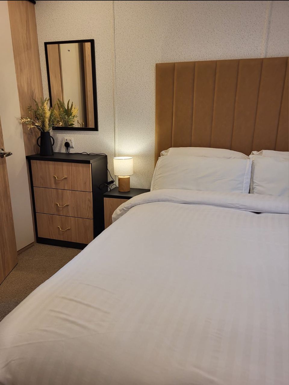 Bedroom with double bed