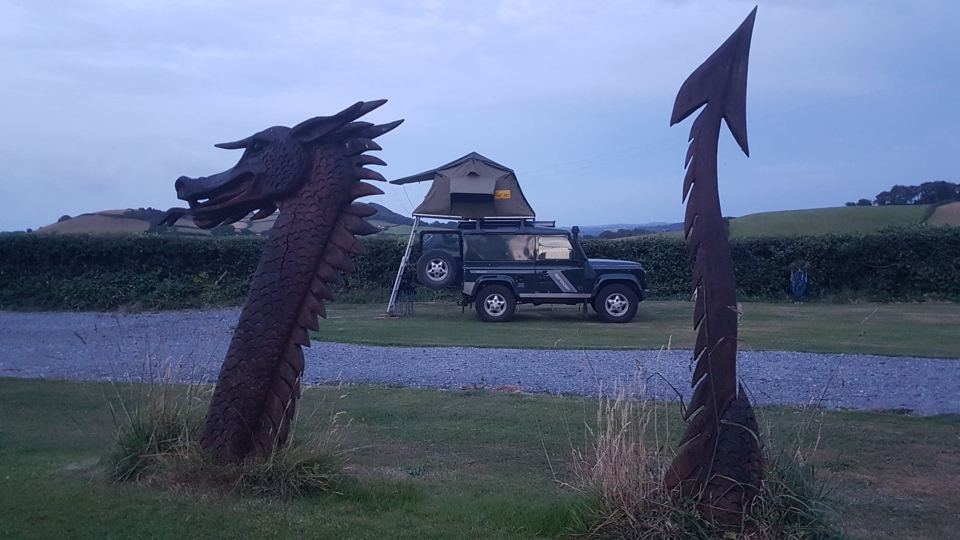 Pitch with roof tent