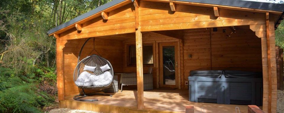 Cabin deck with hot tub