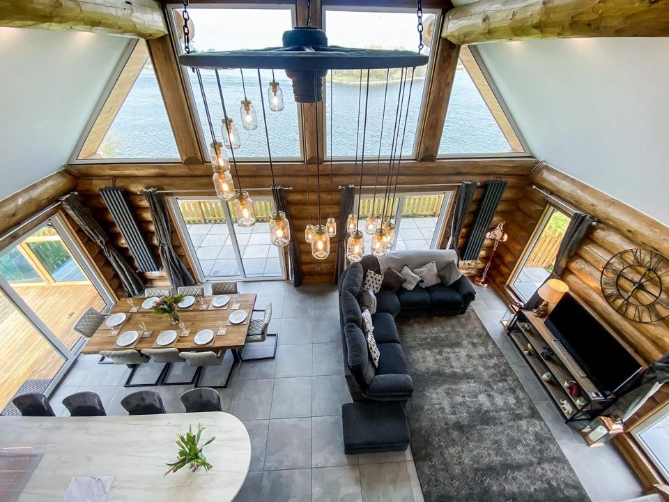 Lodge living room with lake views