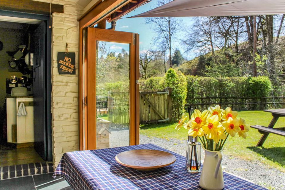 Dining porch and garden