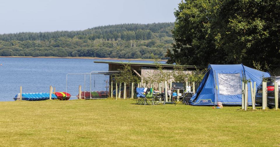 Tent by the lake and shelter