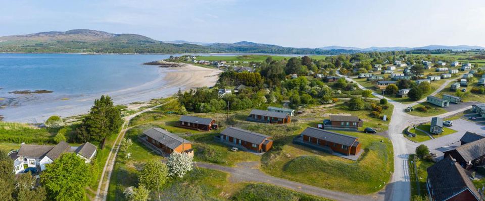 Lodges and the estuary