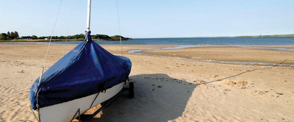 Dinghy on the beach