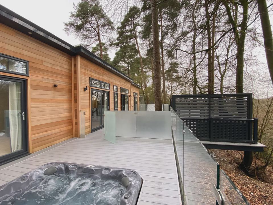 Lodge with hot tub deck