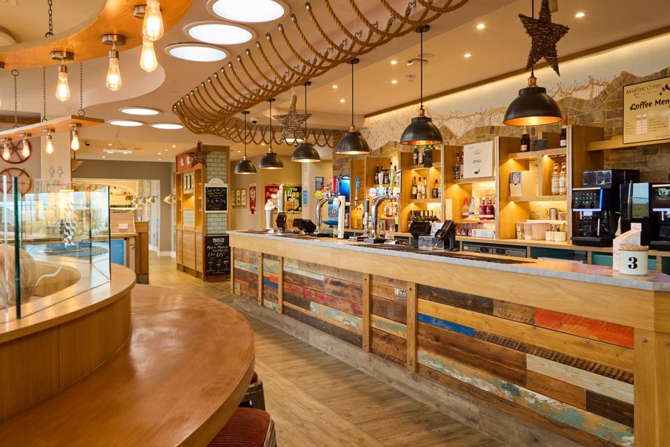 Bar and cafe counter