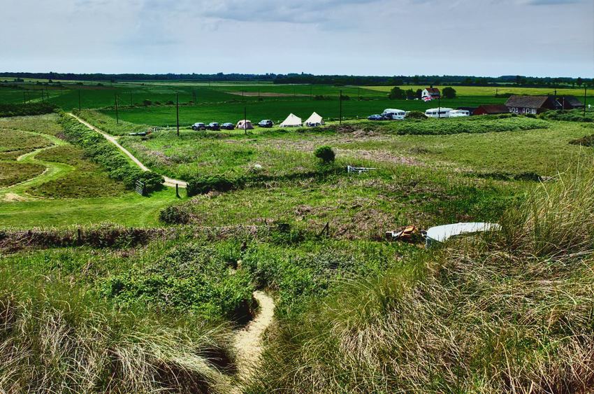 Dunes and path towards the site