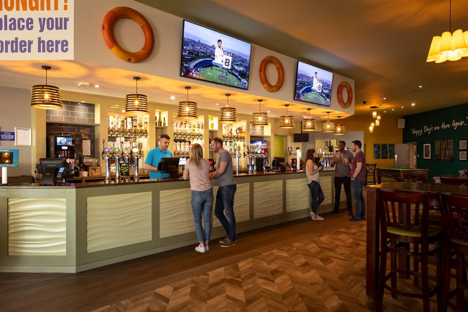 Bar