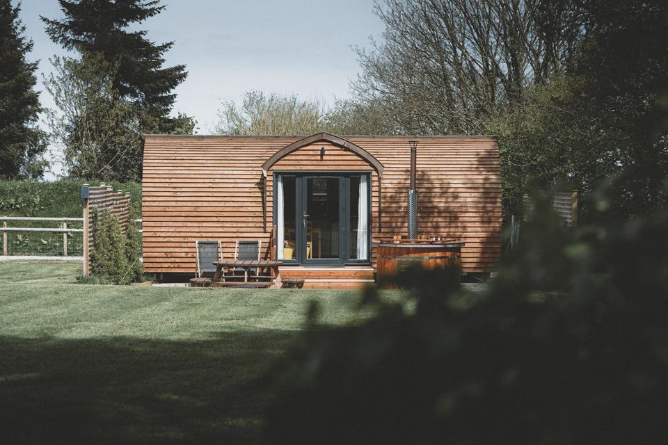 Hillview wigwam with hot tub