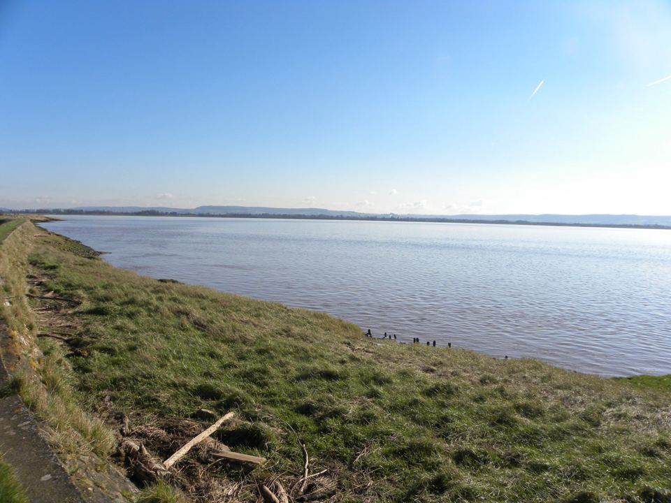 Severn Way beside the estuary
