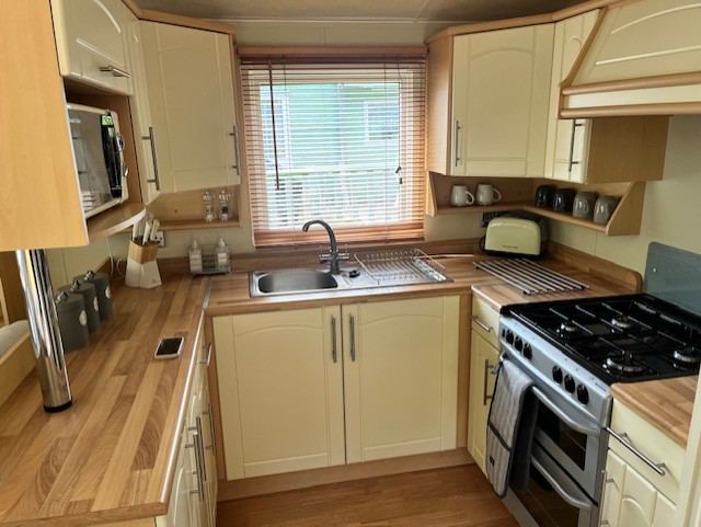 Static caravan kitchen