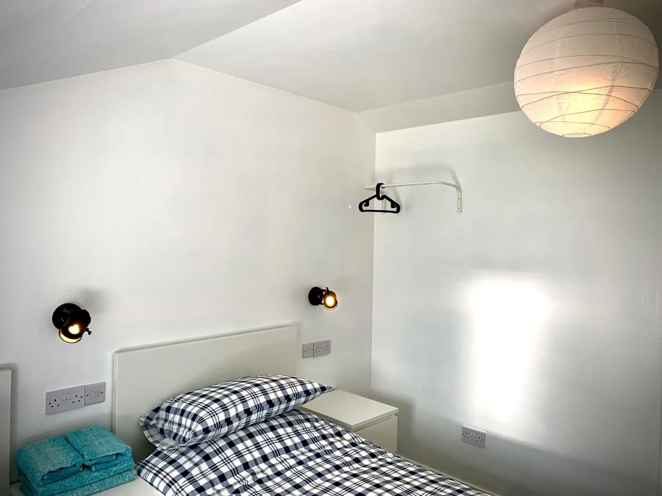 Twin bedroom