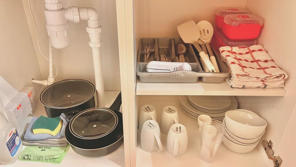 Pod crockery and pans