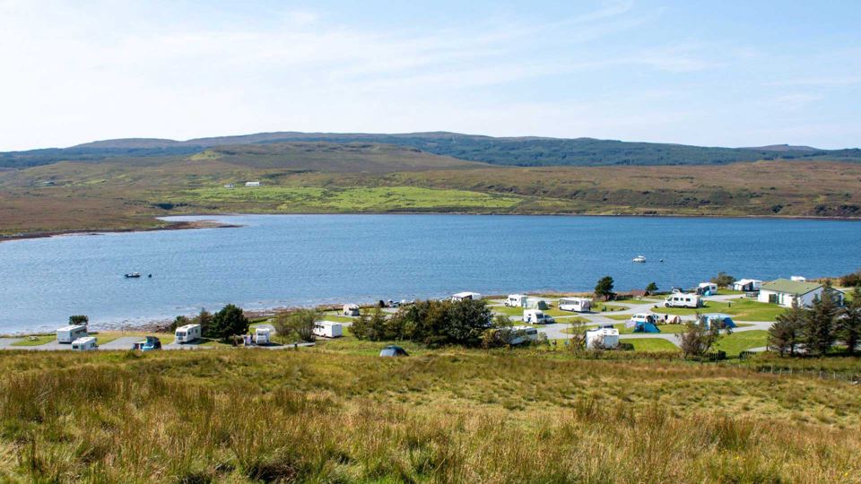 Site on the shore of the loch