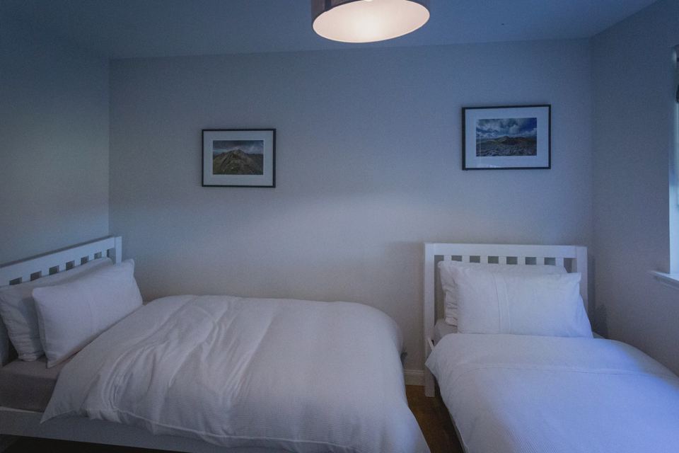 Twin bedroom