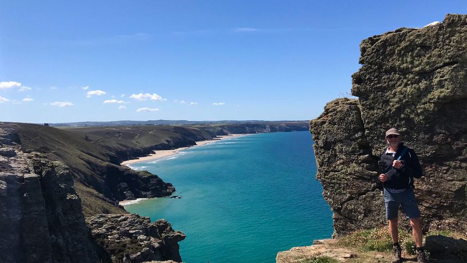 Cliff edge above the bay