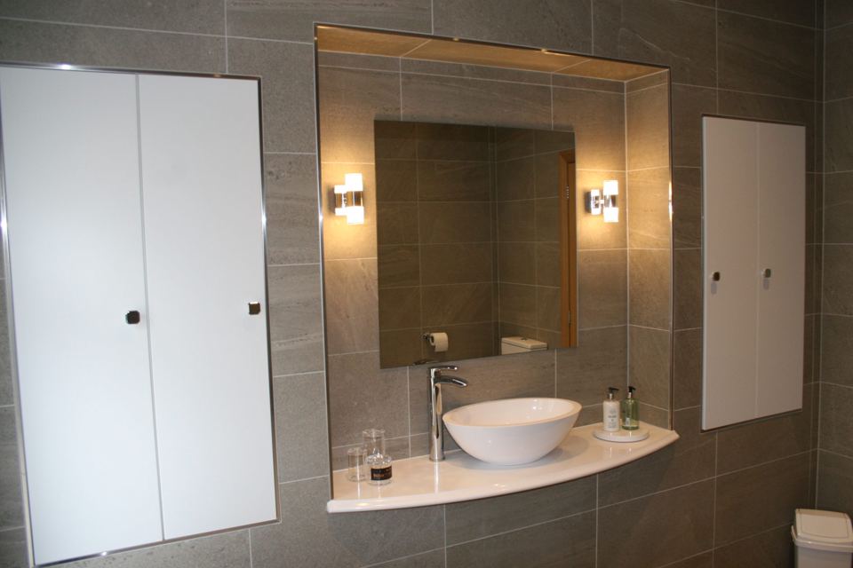 Lodge bathroom with basin