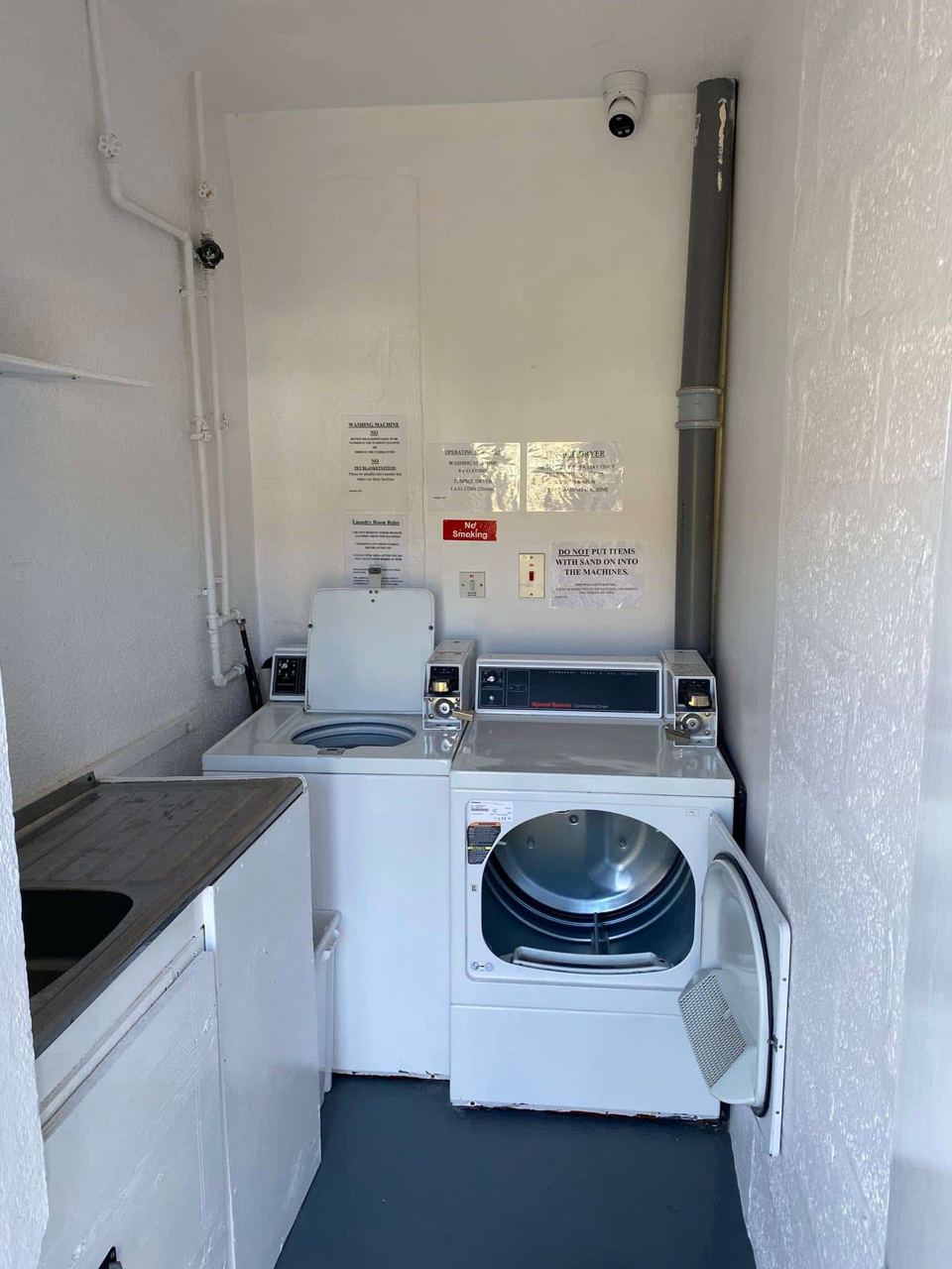 Laundrette machines