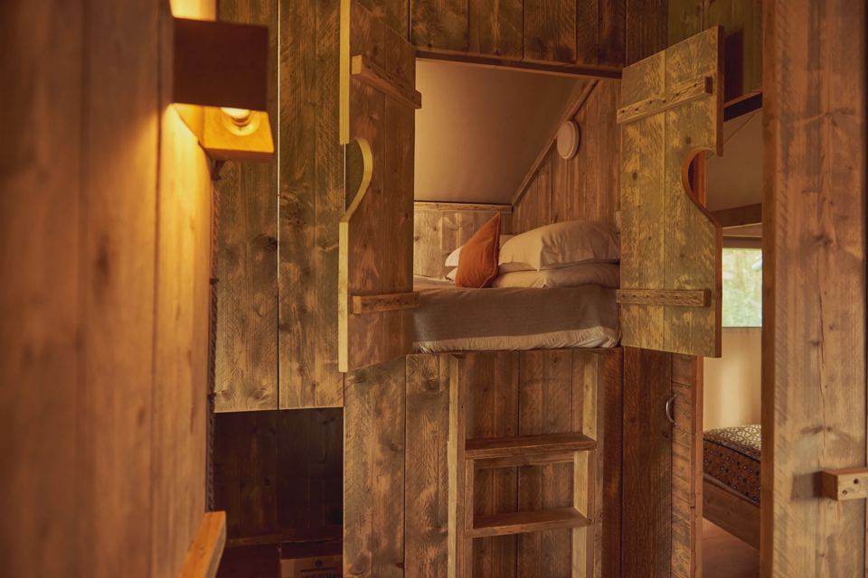 Cabin bed nook