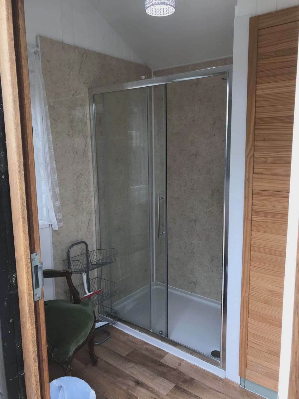 Shower cubicle in the shower hut