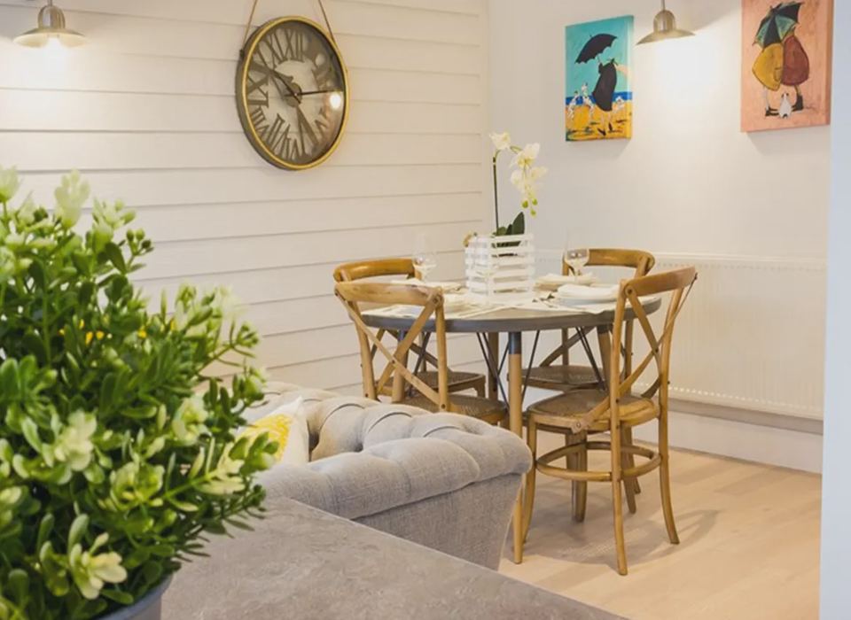 Cottage dining table