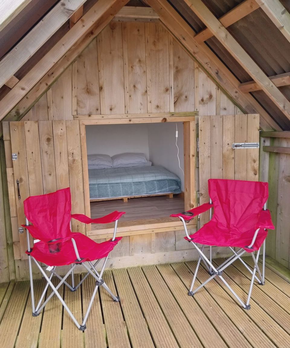 Pod porch with chairs