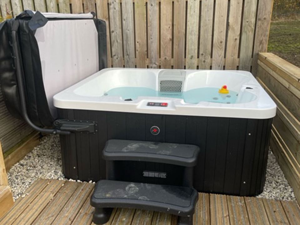 Private hot tub