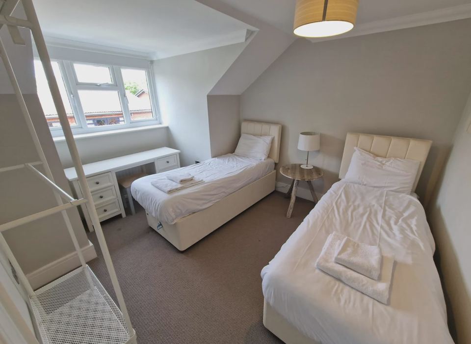 Twin bedroom in a cottage