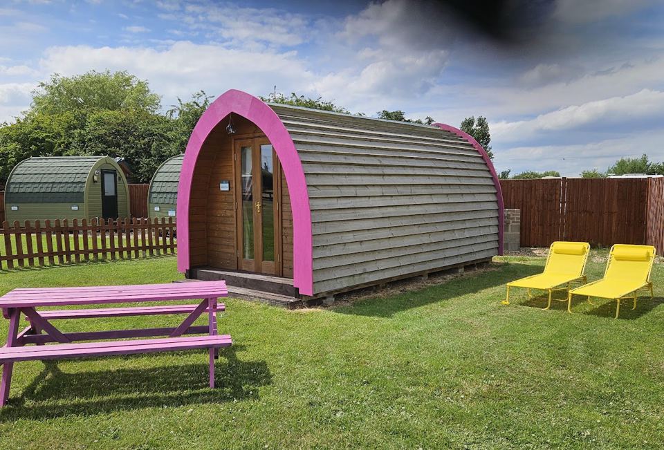 Arched glamping pod