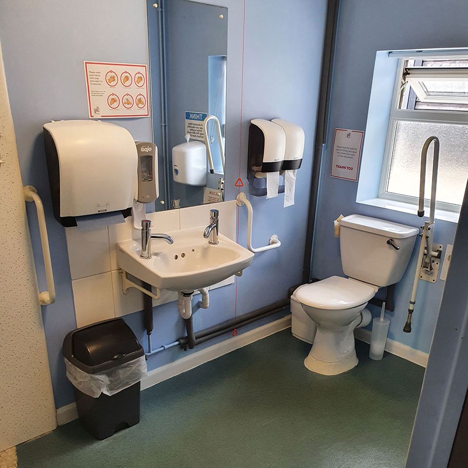 Accessible toilet and basin