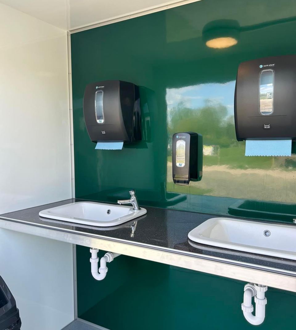 Washbasins inside the block